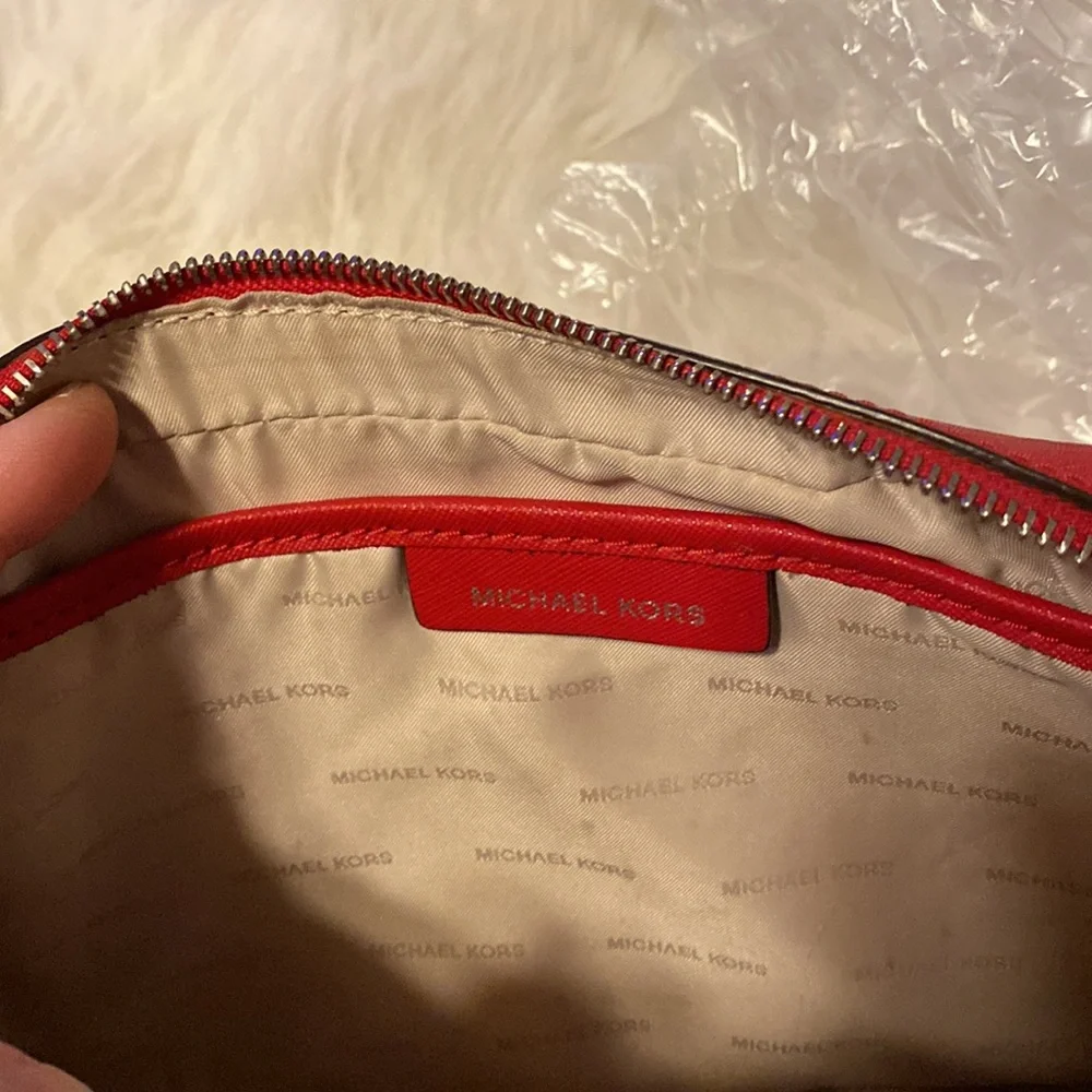 Michael Kors, red purse, excellent used condition - Picture 6 of 8